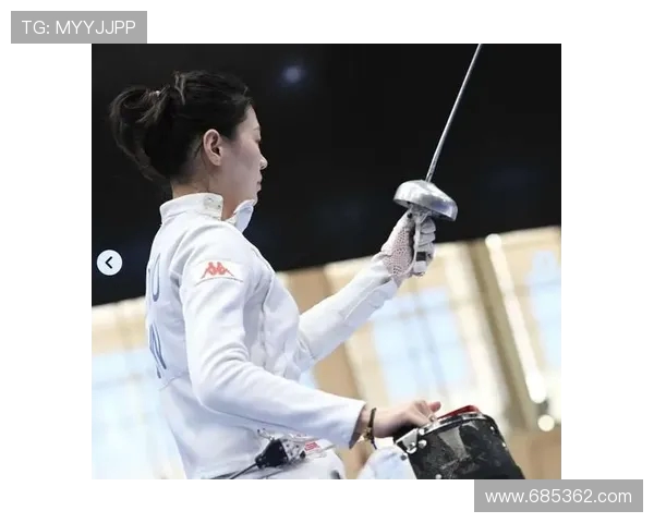 重剑女队成员的拼搏全视角